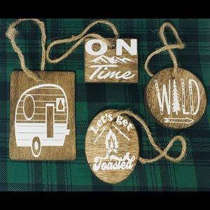 Set of 4 wood camping woods ornaments